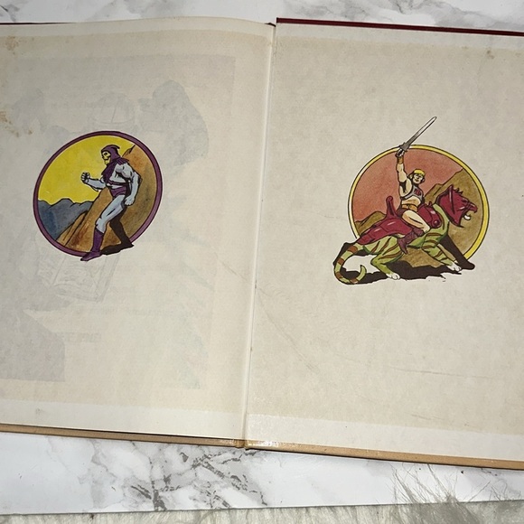 Vintage 1985 Masters of the Universe He-man smells trouble hardback book - Picture 9 of 10